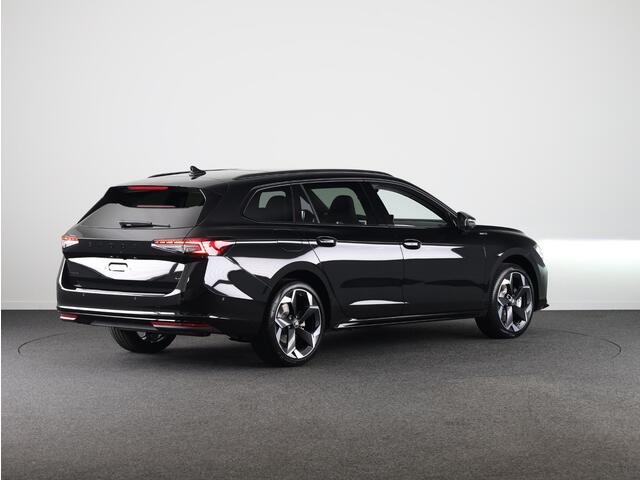 Skoda SUPERB combi Sportline Business PHEV 1.5 TSI 204 pk 6 versn. DSG | Travel assist plus | Panoramadak | Canton | 19 inch lichtmetalen velgen