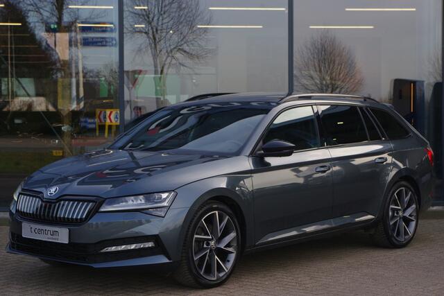 Skoda SUPERB Combi 1.4 TSI iV 218 PK Sportline BNS PHEV, Trekhaak, Panoramadak, 4 x Stoelverwarming, 360 Camera