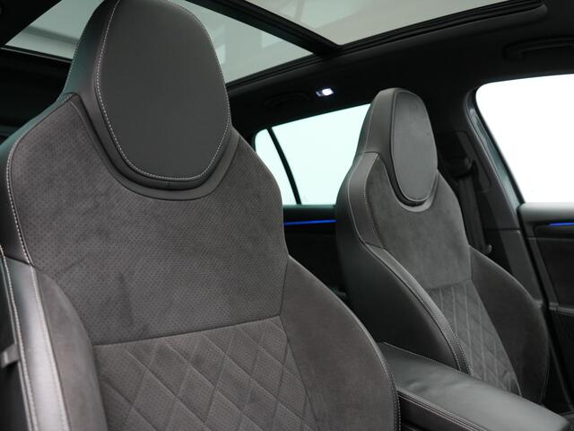 Skoda SUPERB Combi 1.4 TSI iV Sportline Business Plug In Hybrid 218pk Dealer O.H. PHEV | Trekhaak Af Fabriek | Panodak | Adaptive Cruise | 360 Camera | Alcantara Sportstoelen Memory & Verwarmd | Apple Carplay | Keyless | Blis | Virtual | Navigatie | DAB |