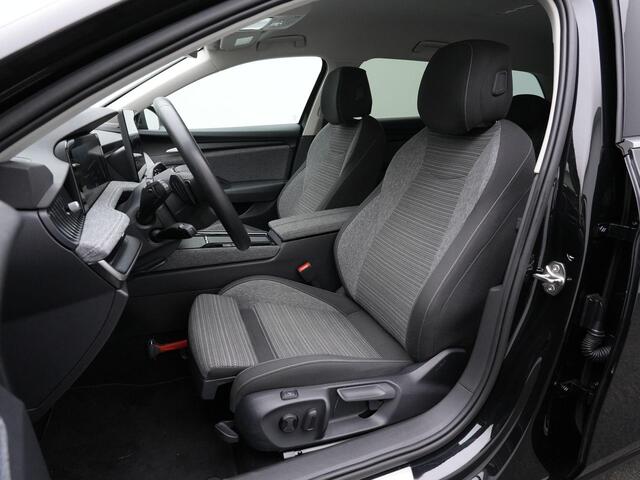 Skoda SUPERB Combi 1.5 TSI MHEV 150 pk DSG Selection | Trekhaak | Achteruitrijcamera | Stoelverwarming | Adaptive Cruise