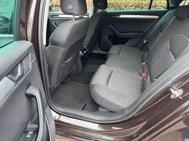 Skoda SUPERB COMBI 1.4TSI Iv Business Edition Plus/VIRTDASH/NAVIGATIE/MATRIX LED