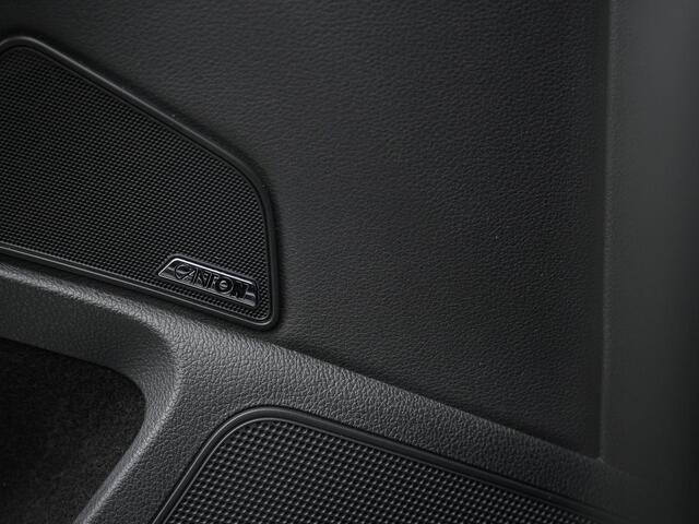 Skoda SUPERB Combi 1.4 TSI iV 218 pk DSG Laurin & Klement | Panoramadak | Trekhaak | Navigatie Columbus | Geheugenstoelen | Leder | Adaptief onderstel | Matrix LED | Canton