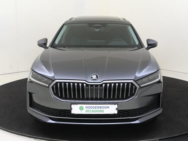 Skoda SUPERB Combi 1.5 TSI MHEV First Edition | Panoramadak | Trekhaak | Keyless | Adaptieve cruise control | Stoelverwarming | Achteruitrijcamera | Navigatie | Massagefunctie voorstoelen |