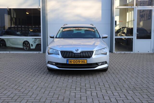 Skoda SUPERB 1.6 TDI STYLE BNS AUT/A.CARPLAY/CLIMA/CRUISE