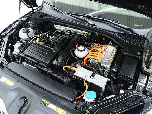 Skoda SUPERB Combi 1.4 TSI iV 218PK Style | Panoramadak | Adaptive Cruise | Camera | Memory | Virtual | DAB | Carplay