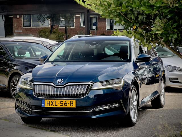 Skoda SUPERB Combi 1.4 TSI iV PLUG-in HYBRID AUT6 EDITION PLUS DESINO-INT NAVI CAMERA DIGI-DASH APPLE-CARPLAY LED LMV PDC