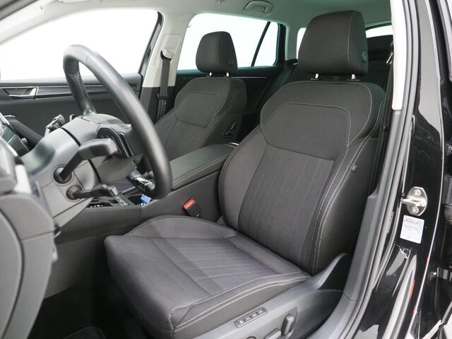 Skoda SUPERB Combi 1.4 TSI iV 218PK Style | Trekhaak | Camera | Keyless | Adaptive Cruise | Virtual | Memory | Carplay