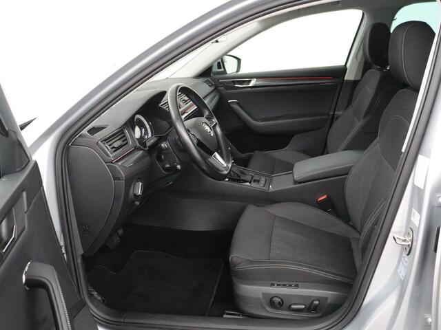 Skoda SUPERB 1.5 TSI Business Edition | Trekhaak | Stoelverwarming | Adaptive cruise | Camera | Memory | Carplay | Sfeerverlichting | Side Assist | Achterbankverwarming | Navigatie | Full LED