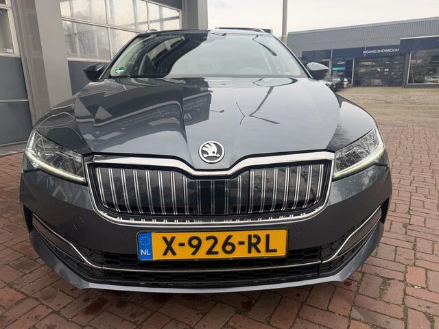 Skoda SUPERB Combi 1.4 TSI iV Business Edition Plus 245pk Hybride 2020 Navi,19inch,Leer,Panodak,Camera Vol optie !!