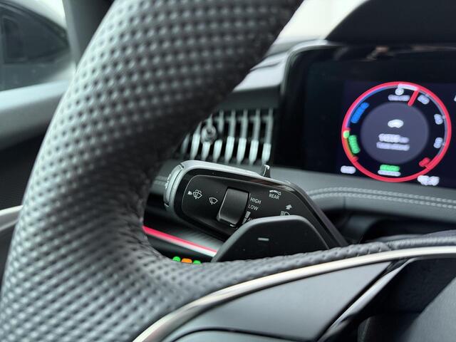 Skoda SUPERB Combi 1.5 TSI PHEV Sportline Business | 150 PK | SoH 100% | Trekhaak | Panoramadak | Top area view 360 graden | Head-up display | Lederen bekleding | Canton soundsystem |