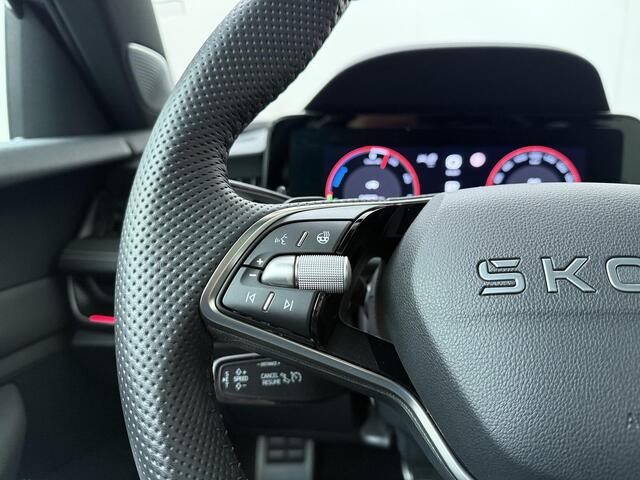 Skoda SUPERB Combi 1.5 TSI PHEV Sportline Business | 150 PK | SoH 100% | Trekhaak | Panoramadak | Top area view 360 graden | Head-up display | Lederen bekleding | Canton soundsystem |