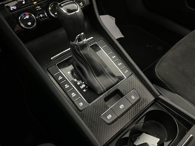 Skoda SUPERB Combi 1.4 TSI iV Sportline / AUTOMAAT/ PANO/ TREKHAAK/ ELEK.KLEP/ DCC/ MEMORY SEAT/ STUUR+STOELVERWARM.V+A/ PARK.SENSOR.V+A/ CAMERA/ DODEHOEK/ SMARTLINK/ ACC/ KEYLESS/ VIRTUAL COCKPIT/ NAVI/ DAB/ CLIMA/ LED/ 19'' LMV