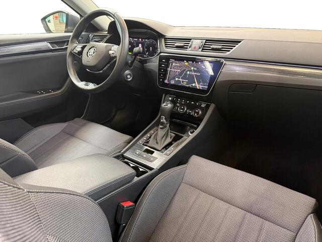 Skoda SUPERB Combi 1.4 TSI iV Style I Panoramadak I Navi I Elek. Stoelen