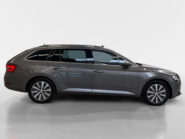 Skoda SUPERB Combi 1.4 TSI iV Style I Panoramadak I Navi I Elek. Stoelen