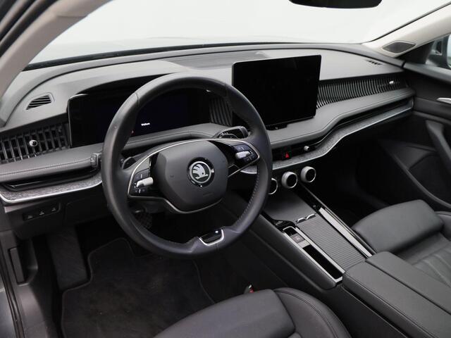 Skoda SUPERB Combi 1.5 TSi 204 Pk PHEV Automaat Edition | Trekhaak | Stoel Verwarming | Full LED | Panorama Dak | Camera | 19 inch | 77.241 Km !!