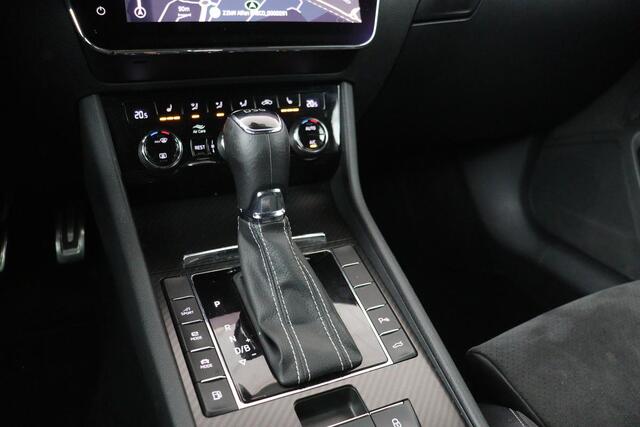 Skoda SUPERB 1.4 TSI iV Sportline | Trekhaak | Stoelverwarming | Matrix LED | Virtual Cockpit | Camera | Alcantara | Canton sound | Memory | Carplay | Navigatie | PHEV