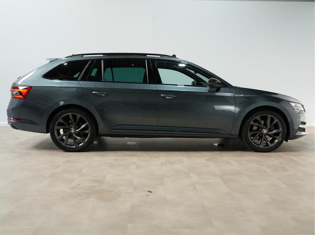 Skoda SUPERB Combi 1.4 TSI iV 218pk Sportline Business Pano. Navi. Trekhaak 360 Camera stoel/Stuurverw. Android/Carplay 240