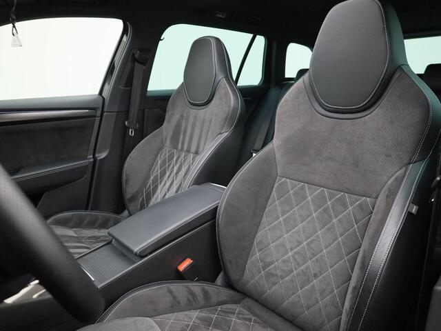 Skoda SUPERB 1.4TSI iV 160kW/218PK Sportline DSG · Panoramadak · Trekhaak · 360°Camera + Parkeersensoren