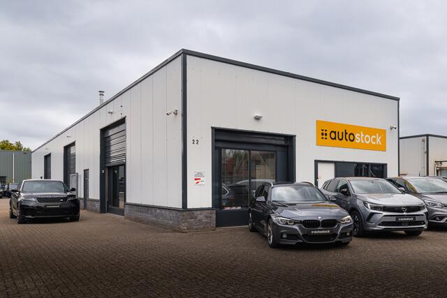 Skoda SUPERB Combi 1.4 TSI iV Laurin & Klement | Panorama | Stoelvent. | Trekhaak