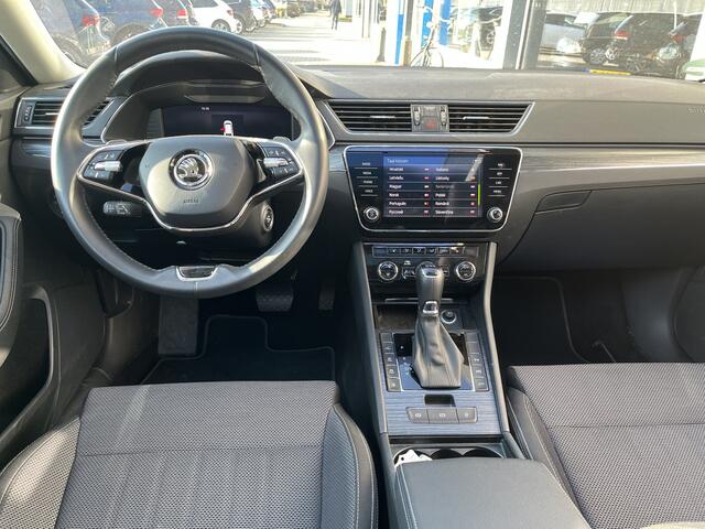 Skoda SUPERB Combi 1.4 TSI iV Style / AUTOMAAT/ PANO/ TREKHAAK/ STANDKACHEL/ MEMORY SEAT/ ELEK.KLEP/ PARK.SENSOR.V+A/ 360 CAMERA/ ACC/ DCC/ STUUR+STOELVERWARM.V+A/ KEYLESS/ SMARTLINK/ DODEHOEK/ NAVI/ DAB/ CLIMA/ LED/ 17'' LMV
