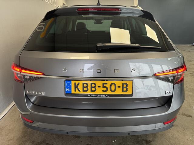 Skoda SUPERB Combi 1.4 TSI iV Business Edition Pano/Trekhaak/Memory/Sfeerverlichting/Carplay