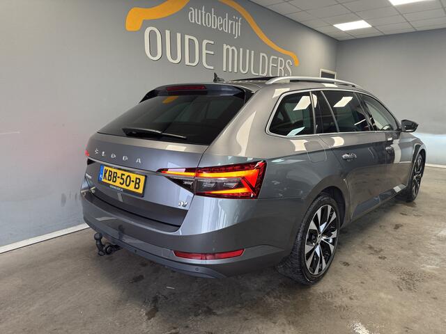Skoda SUPERB Combi 1.4 TSI iV Business Edition Pano/Trekhaak/Memory/Sfeerverlichting/Carplay