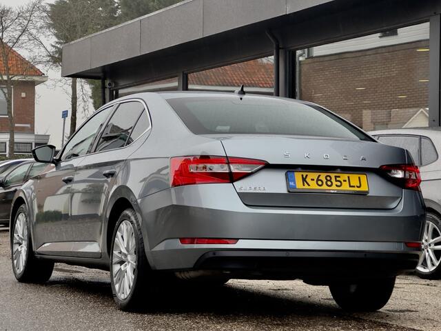 Skoda SUPERB 1.5 TSI ACT AUT7 EDITION LEDER NAVI CAMERA DIGI-DASH APPLE-CARPLAY LED LMV PDC