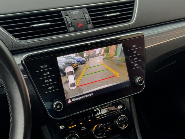 Skoda SUPERB 1.5 TSI ACT AUT7 EDITION LEDER NAVI CAMERA DIGI-DASH APPLE-CARPLAY LED LMV PDC