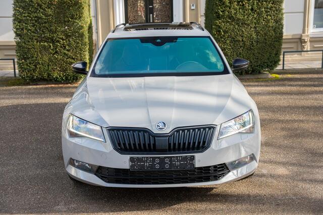 Skoda SUPERB Combi 2.0 TSI 4x4 Sportline TREKHAAK | PANO | ACC | CANTON | DCC | CAMERA
