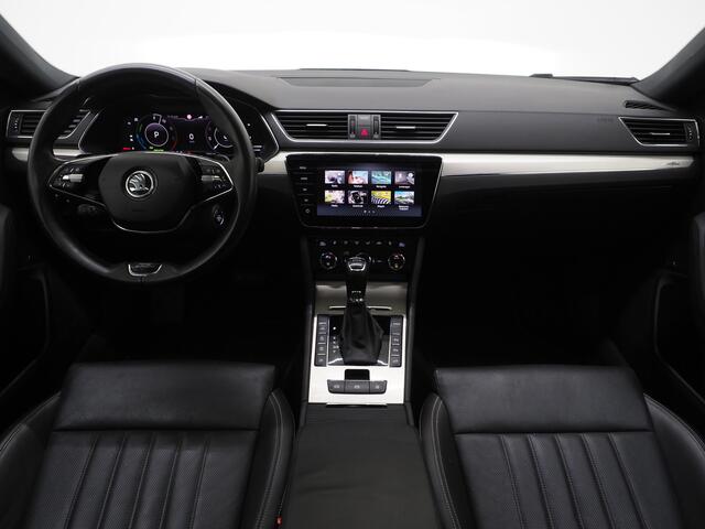 Skoda SUPERB Combi 1.4 TSI iV Laurin & Klement | Panoramadak | Massage | Canton | Leder | Trekhaak | Keyless | Adaptive | Carplay