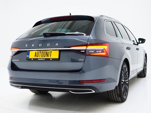 Skoda SUPERB Combi 1.4 TSI iV Laurin & Klement | Panoramadak | Massage | Canton | Leder | Trekhaak | Keyless | Adaptive | Carplay
