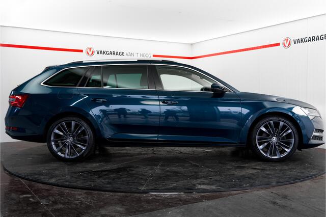 Skoda SUPERB Combi 1.4 TSI iV Business Edition Plus Complete auto! inc. Fietsen drager en ski koffer!