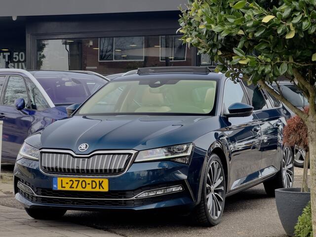 Skoda SUPERB Combi 1.4 TSI iV AUT6 LAURIN & KLEMENT SPORTLINE PANODAK LEDER NAVI CAMERA DIGI-DASH APPLE-CARPLAY LED LMV PDC