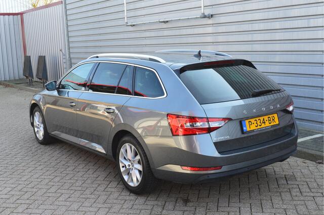 Skoda SUPERB Combi 1.5 TSI ACT Business Edition O.a: PDC, Stoelverw, Stoelgeheugen, Keyless, Carplay, Etc. All-in prijs!