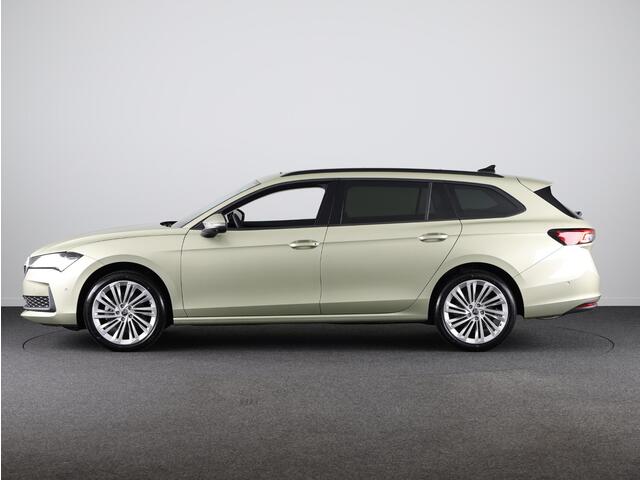 Skoda SUPERB First Edition Combi 1.5 TSI m-HEV 150pk DSG-7 | Panoramadak | Leder | Light & View |