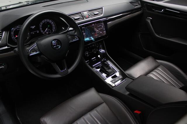 Skoda SUPERB Combi 2.0 TSI Laurin & Klement Navi Leer ACC Elektr. achterklep Stoelen elektr. met memory Elektr. trekhaak PDC 19" LM velgen BTW auto