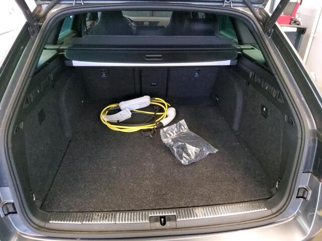 Skoda SUPERB Combi 1.4 TSI iV 218pk PHEV Sportline Business / Trekhaak / 360 Camera / Elektrische achterklep