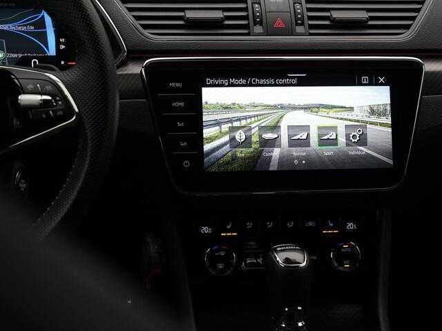 Skoda SUPERB Combi 1.4 TSI iV 218 pk Sportline | Panoramadak | Trekhaak | Navigatie Columbus | Geheugenstoelen | Adaptief onderstel | 360 camera