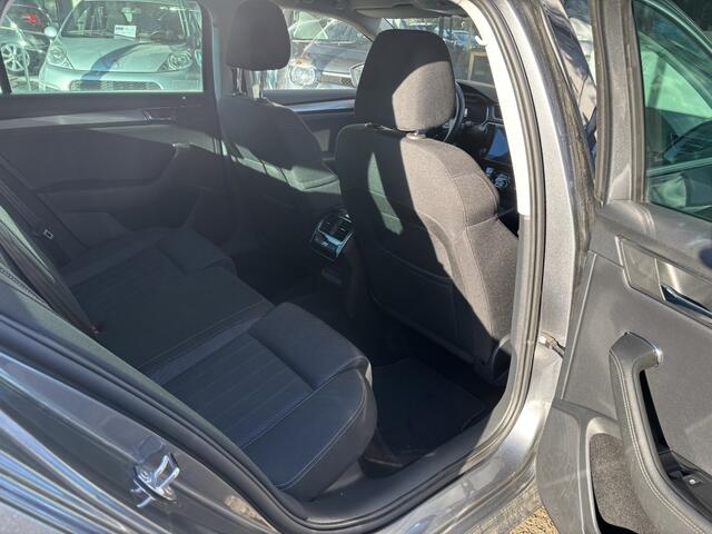 Skoda SUPERB Combi 1.4 TSI iV Business Edition