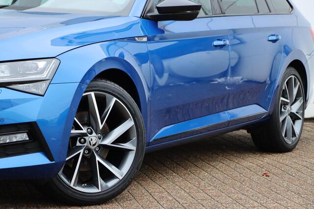 Skoda SUPERB Combi 1.4 TSI iV Sportline Business 218pk DSG6 | Panoramadak | DCC | Trekhaak wegklapbaar