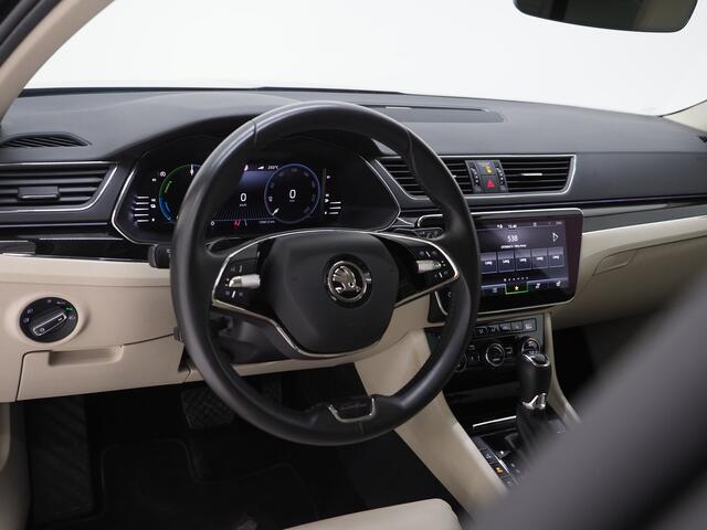 Skoda SUPERB Combi 1.4 TSI iV Laurin & Klement | Leder | Trekhaak | Canton | Adaptive Cruise | Keyless | Sfeerlicht | Memory | Carplay