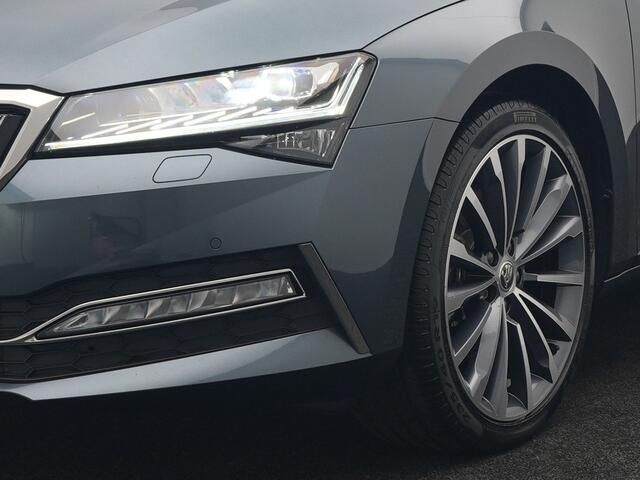 Skoda SUPERB Combi 1.4 TSI iV Laurin & Klement PHEV 218pk Dealer O.H. | Adaptive Cruise | 360 Camera | Canton Audio | Lederen Comfortzetels Memory & Massage & Ventilatie | Sfeerverlichting | Stoelen & Stuur Verwarmd | Apple Carplay | Blis | Keyless | Plug In Hybrid