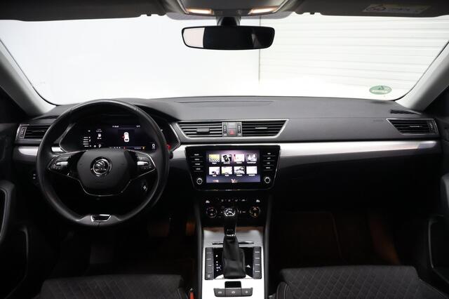 Skoda SUPERB Combi 1.5 TSI Business Edition Automaat | LED | Navigatie | Carplay