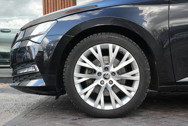 Skoda SUPERB 1.5 TSI ACT Business Edition Adaptieve Cruise Virtual Dash Leer Alcantara