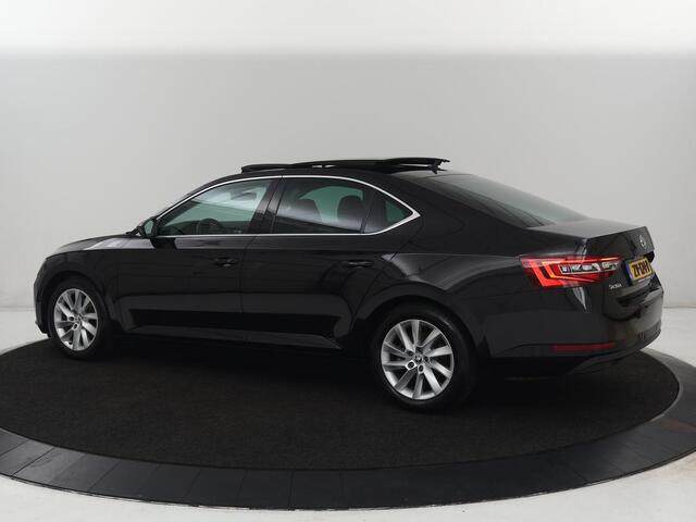 Skoda SUPERB 1.5 TSI Style Business | Panoramadak | Leder | Adaptive cruise | Stoelverwarming | Camera | Bi-Xenon | Navigatie | Dodehoek detectie | Getint glas