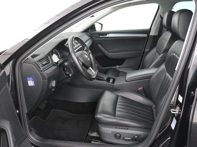 Skoda SUPERB 1.5 TSI Style Business | Panoramadak | Leder | Adaptive cruise | Stoelverwarming | Camera | Bi-Xenon | Navigatie | Dodehoek detectie | Getint glas