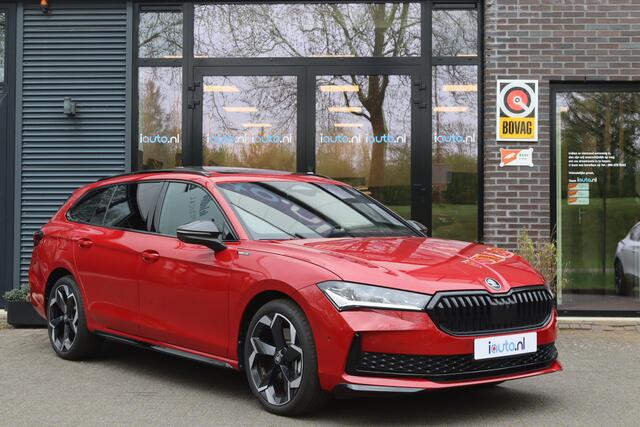Skoda SUPERB Combi 1.5 TSI PHEV 204PK Sportline Business Pano/Leder/Matrix LED/Keyless/360/Headup/DCC/ACC/19"/Trekhaak wegkl.