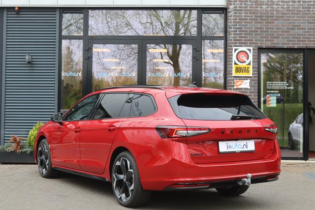 Skoda SUPERB Combi 1.5 TSI PHEV 204PK Sportline Business Pano/Leder/Matrix LED/Keyless/360/Headup/DCC/ACC/19"/Trekhaak wegkl.