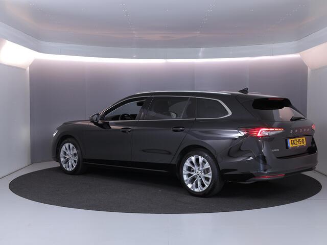 Skoda SUPERB Combi 1.5 TSI MHEV First Edition 150 pk Automaat (DSG) | Verlengde garantie | Navigatie | Parkeersensoren (Park assist) | Rondomzicht camera | Stoelverwarming |