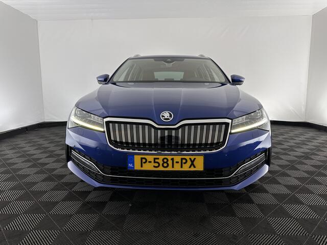 Skoda SUPERB Combi 1.4 TSI iV Sportline Business (Plug-in) (INCL.BTW) *PANO | ADAPTIVE-CRUISE | LEATHER-MICROFIBRE | FULL-LED | BLINDSPOT | MEMORY-PACK | TOP-VIEW | HEATED-COMFORTSEATS | KEYLESS | DIGI-COCKPIT | NAVI-FULLMAP | ECC | PDC | 19''ALU*